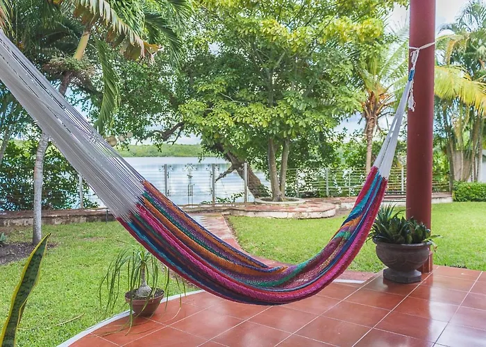 Hotel Lagoon - Pet Friendly