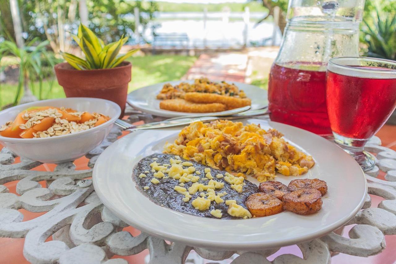 Hotel Lagoon - Pet Friendly Subteniente Lopez